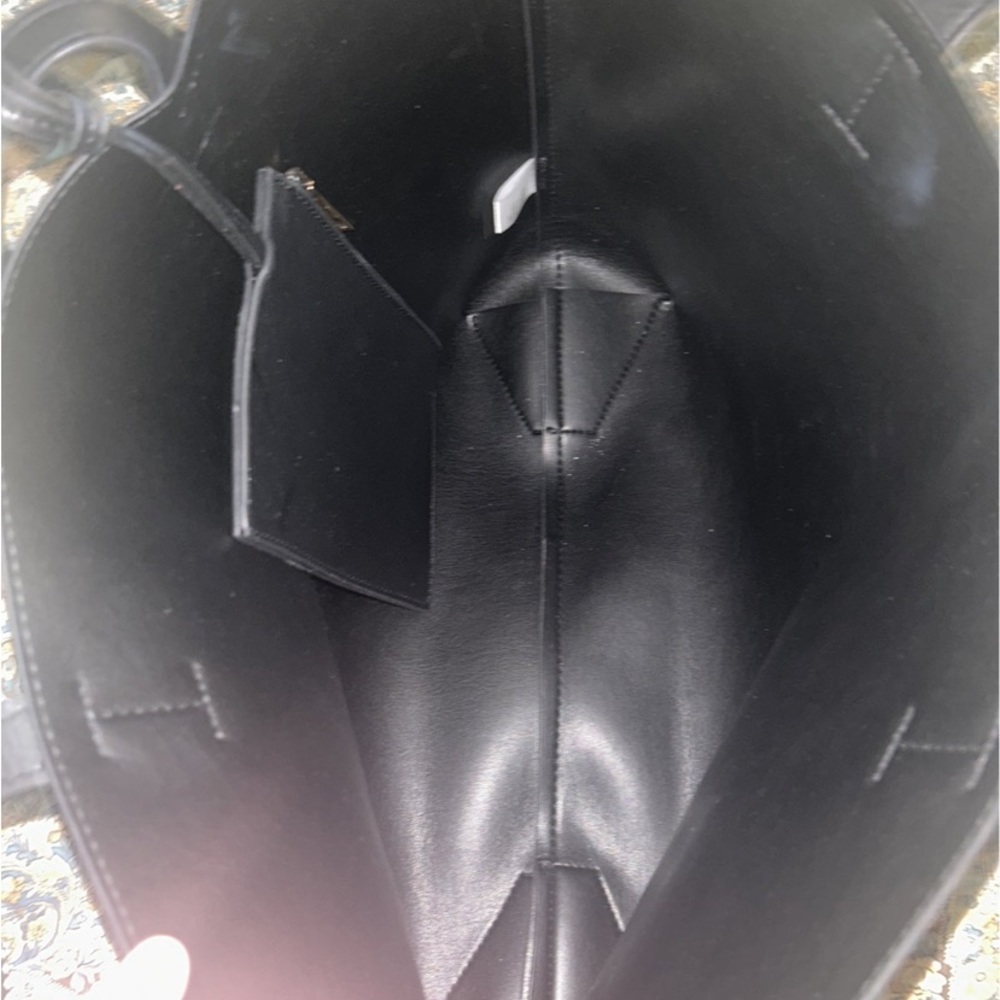 Black tote